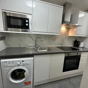 Apartment Two Bedrooms, London
