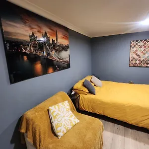Apartment Dodi Aparts London, Near Stratford Close To Tube Station, London